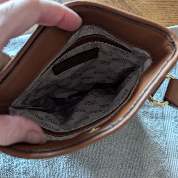 Michael Kors Crossbody Bag - Picture 4 of 6